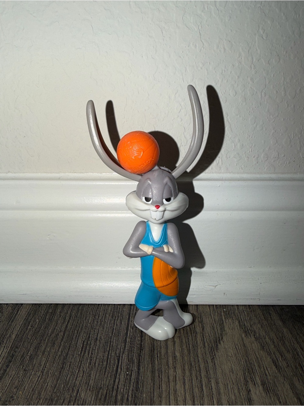 Bugs Bunny Basketball Figurine